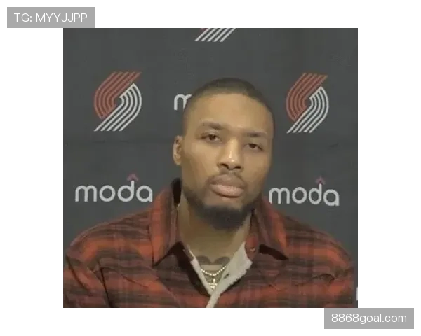 利拉德休赛期天天凌晨四点打卡训练馆，邻居以为他家漏水报了三次警