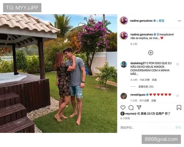 内马尔刚发早餐照，背景那架钢琴和私人厨师，心态碎了