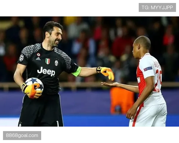 布冯关键战首发仍稳守门线，老将反应速度如何持续压制对手终结？